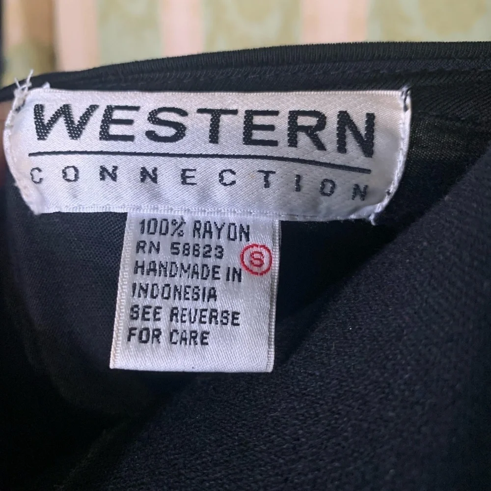 Vintage Black Western Connection Top With Black and Gold Sequin Size Small - Picture 4 of 4